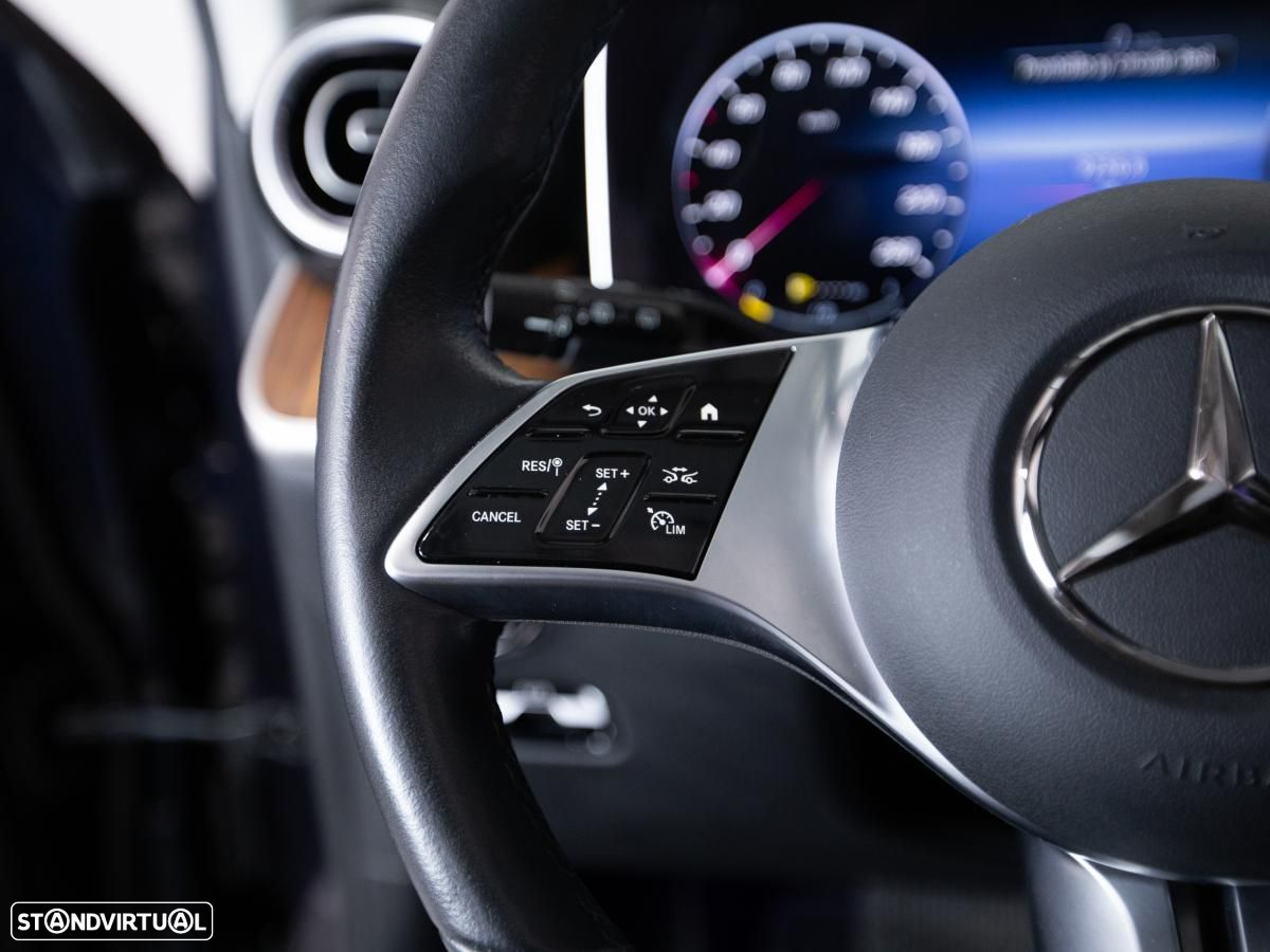 Mercedes-Benz GLC 300 e 4Matic 9G-TRONIC Edition Avantgarde - 24