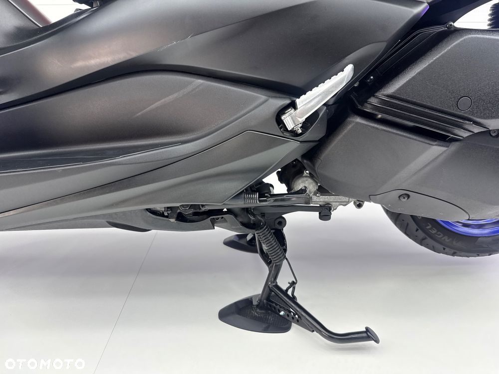 Yamaha X-max - 32
