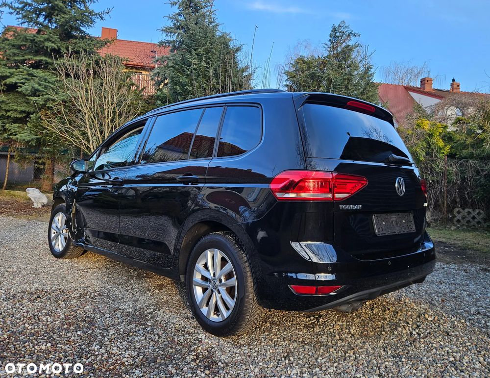 Volkswagen Touran 2.0 TDI SCR Comfortline - 5