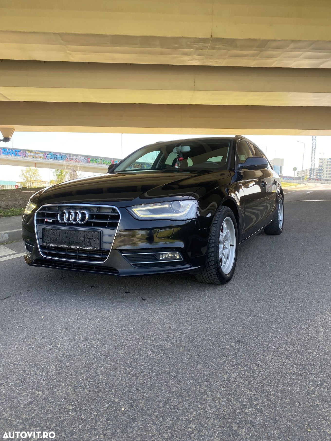 Audi A4 Avant 2.0 TDI DPF Ambition - 1