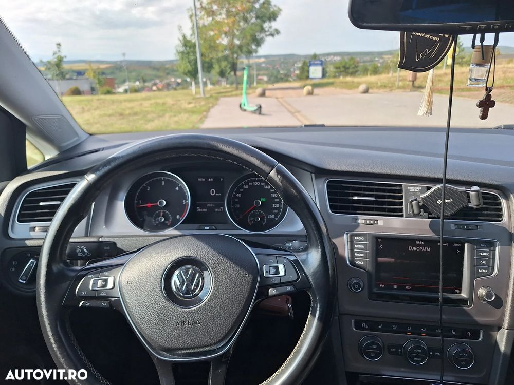 Volkswagen Golf 1.6 TDI DSG BMT Comfortline - 6