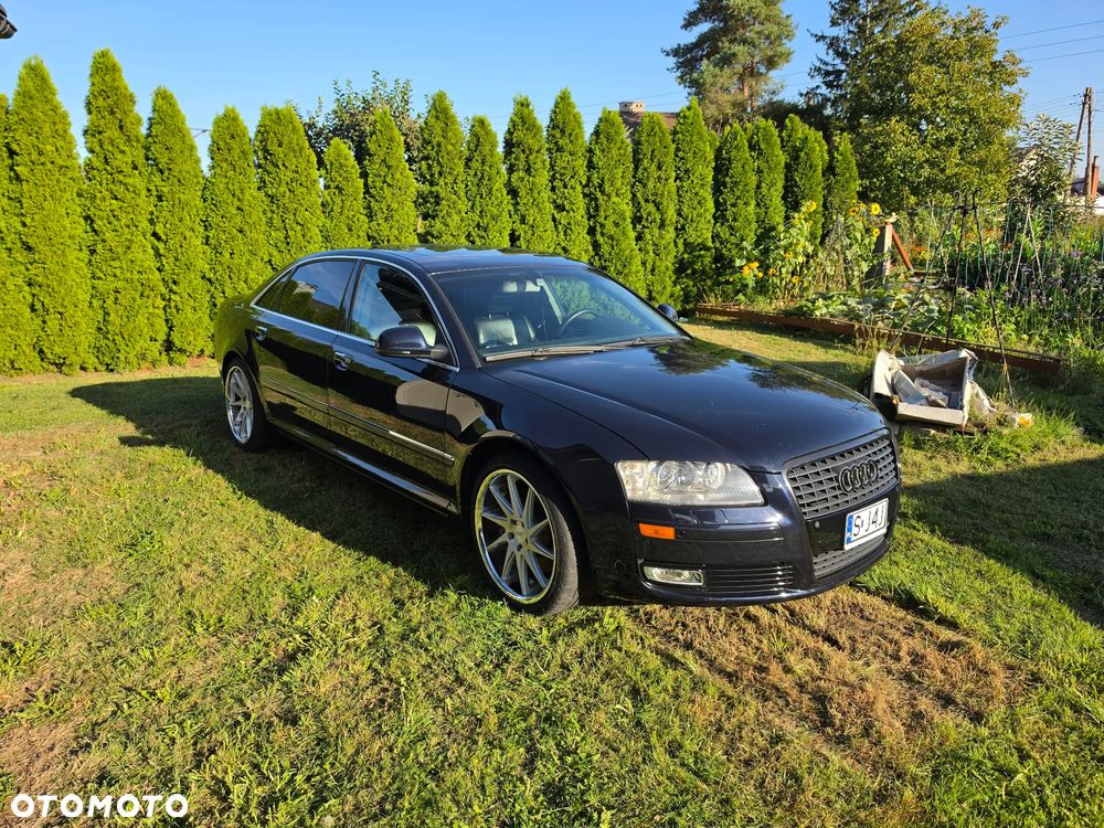 Audi A8 - 1