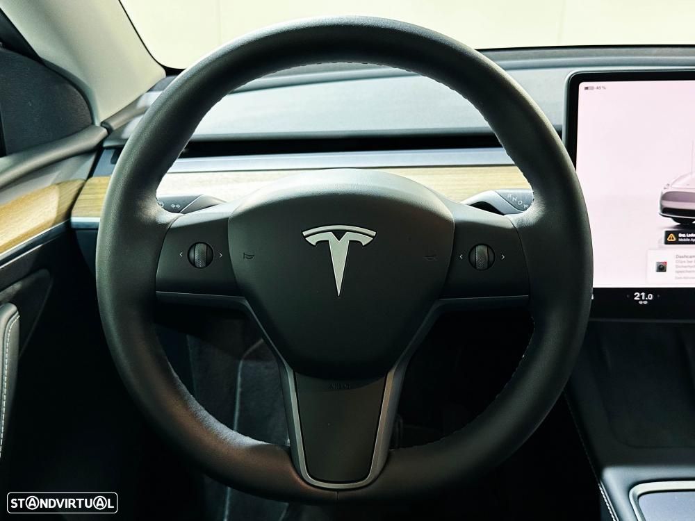 Tesla Model Y Long Range Dual Motor AWD - 22