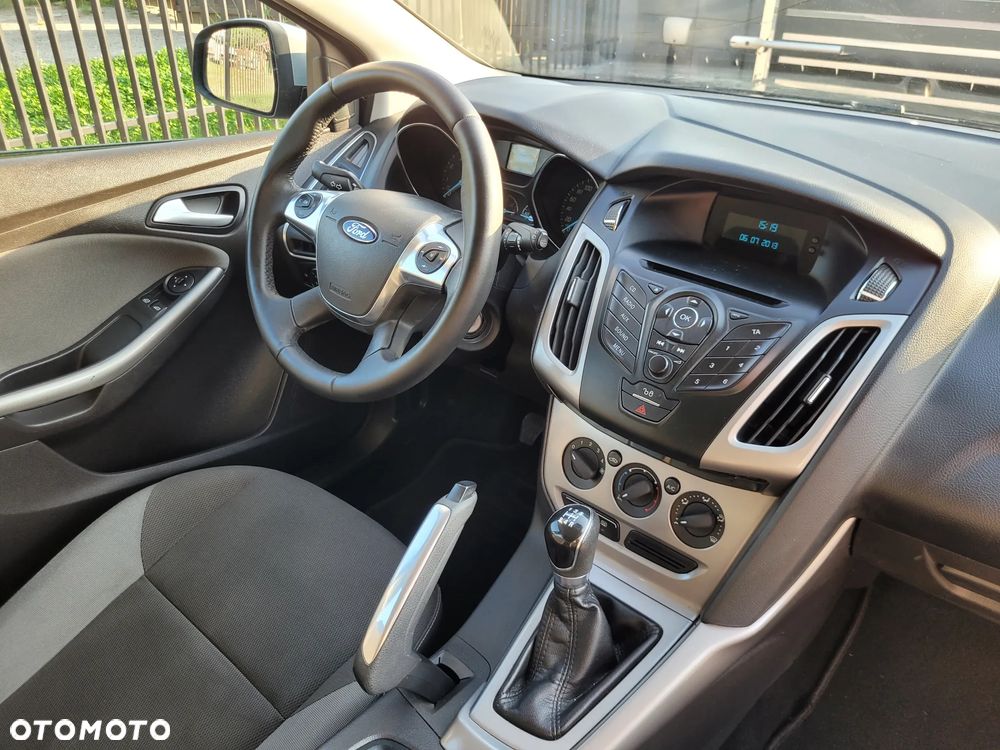 Ford Focus 1.6 Ambiente Start - 21