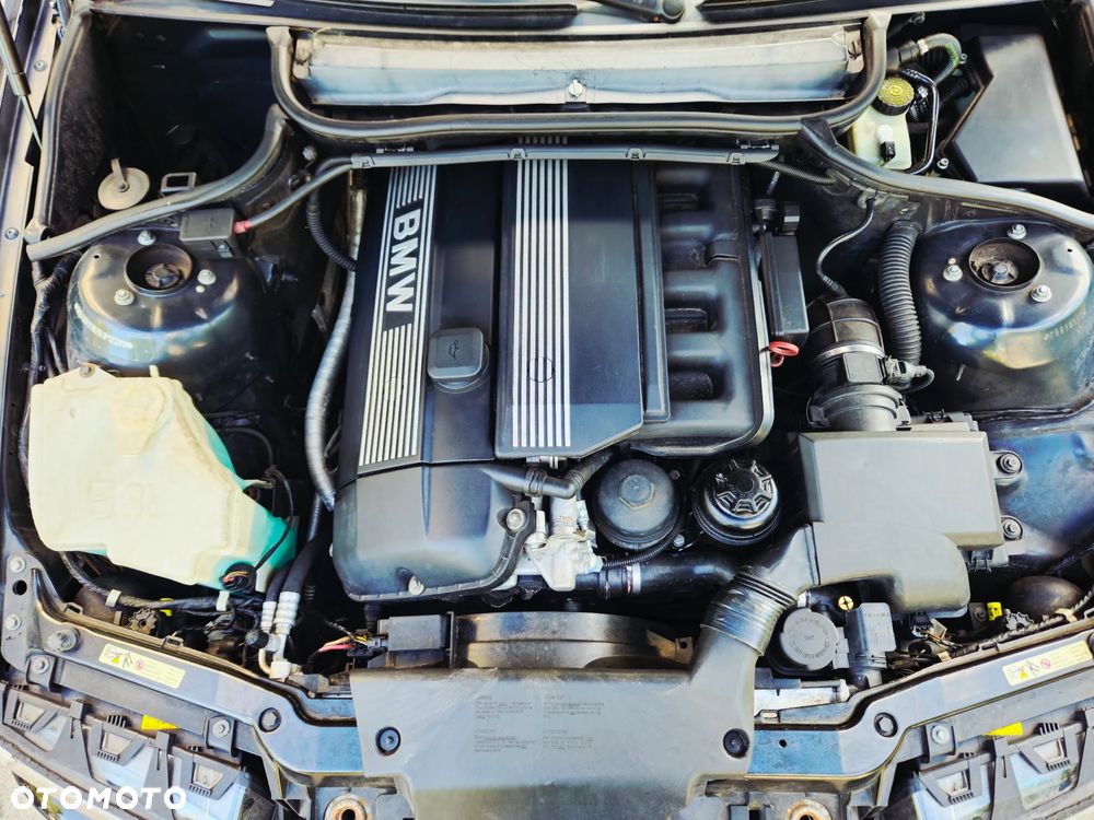 BMW Seria 3 323Ci - 34