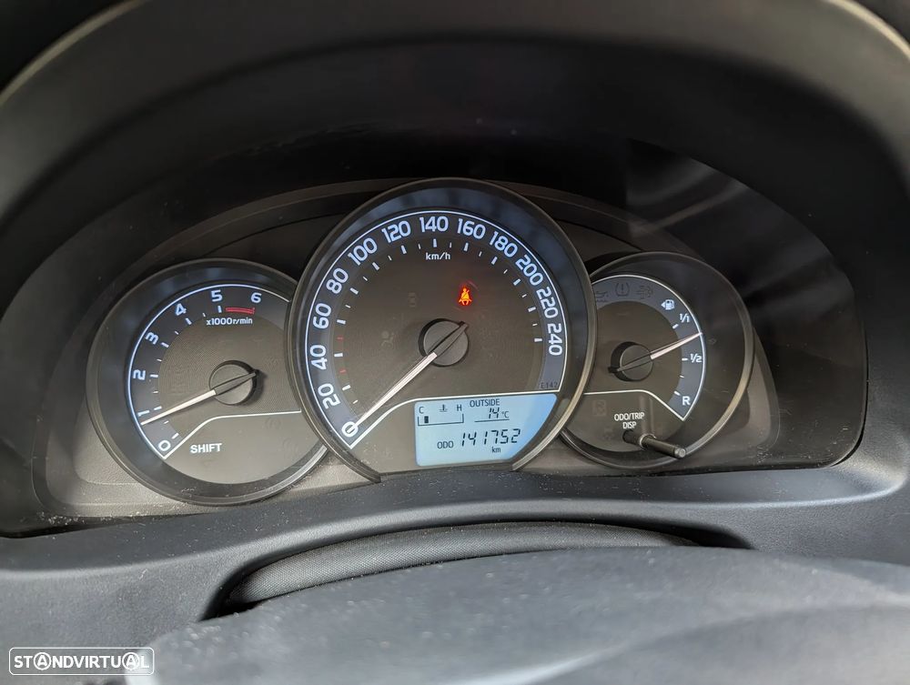 Toyota Auris 1.4 D-4D Design Edition - 26