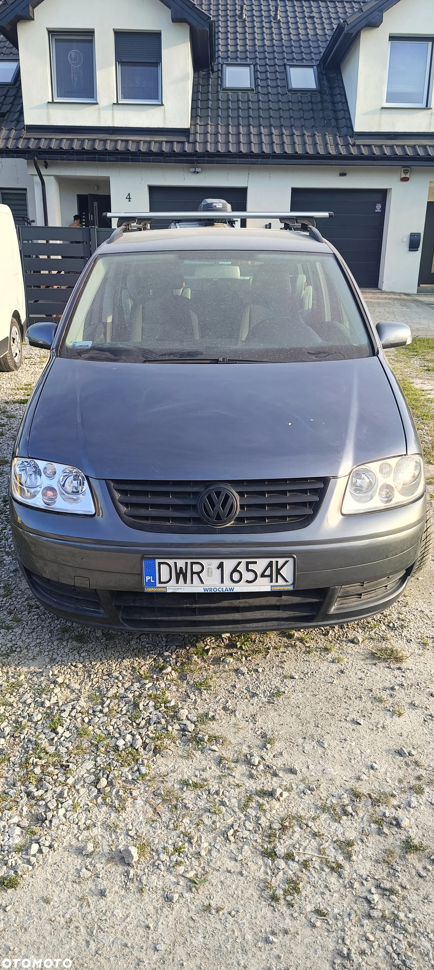 Volkswagen Touran 1.6 FSI Basis - 6