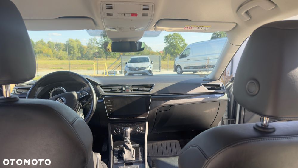 Skoda Superb 1.8 TSI L&K DSG - 15