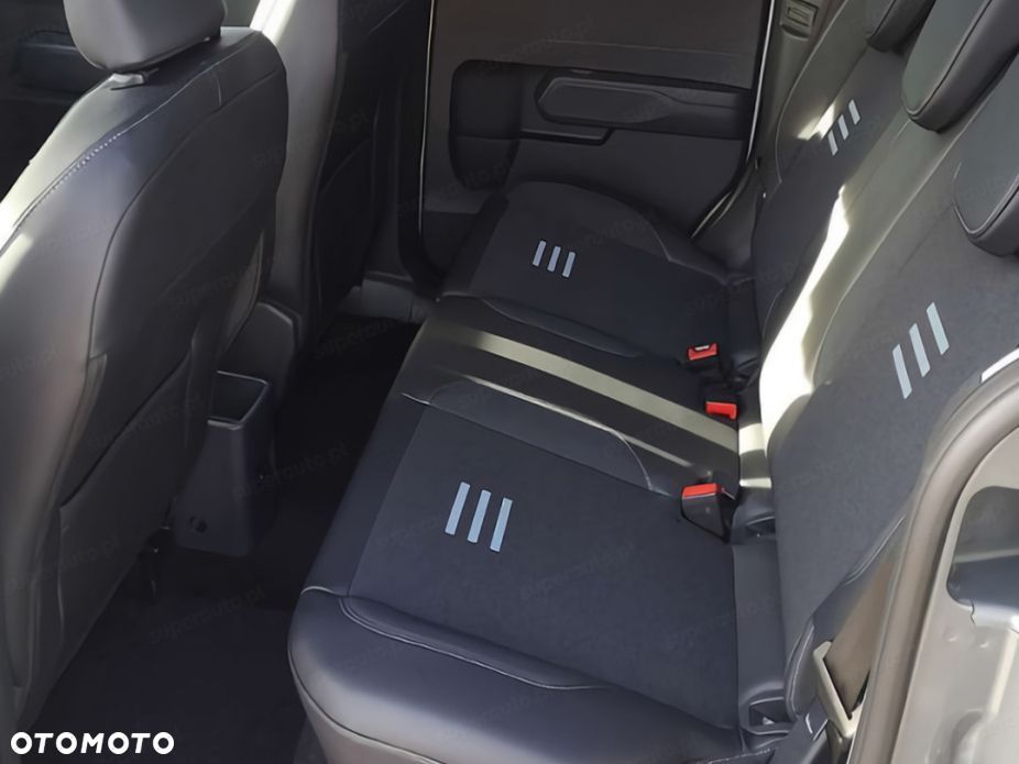 Ford Tourneo Courier - 12