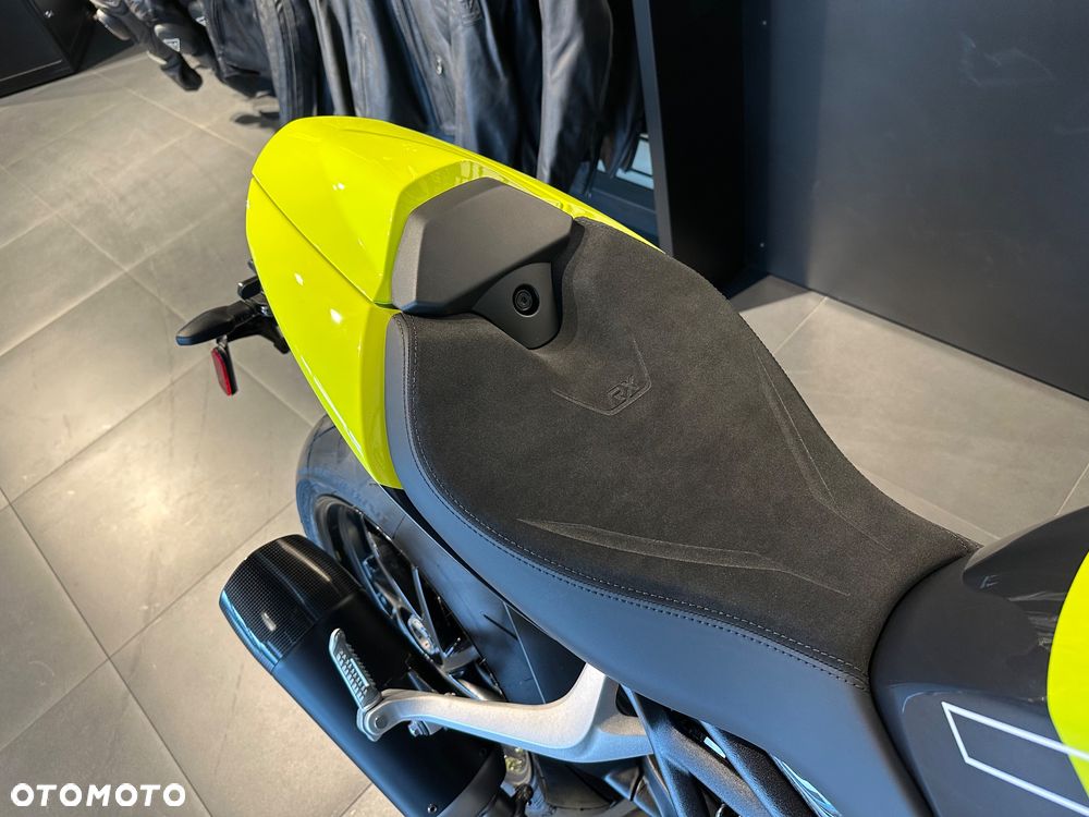 Triumph Speed Triple - 8