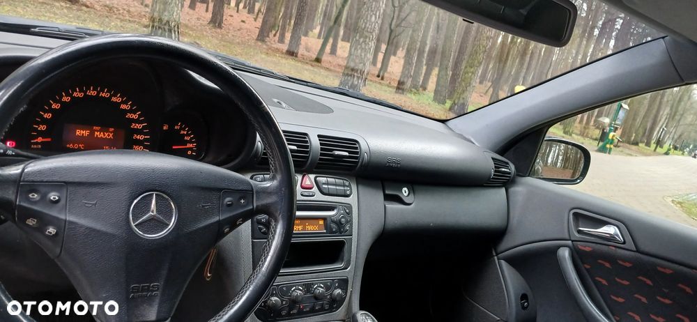 Mercedes-Benz Klasa C 200 Kompressor Sportcoupe - 13