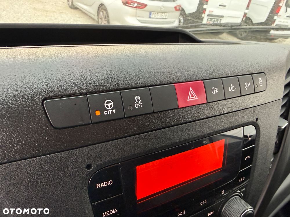 Iveco 2022/Daily/Średni/160 KM/manual/Klima/PDC/ bardzo dobry stan - 22