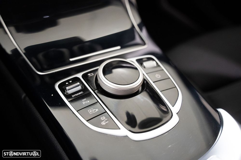 Mercedes-Benz C 300 de Avantgarde - 13