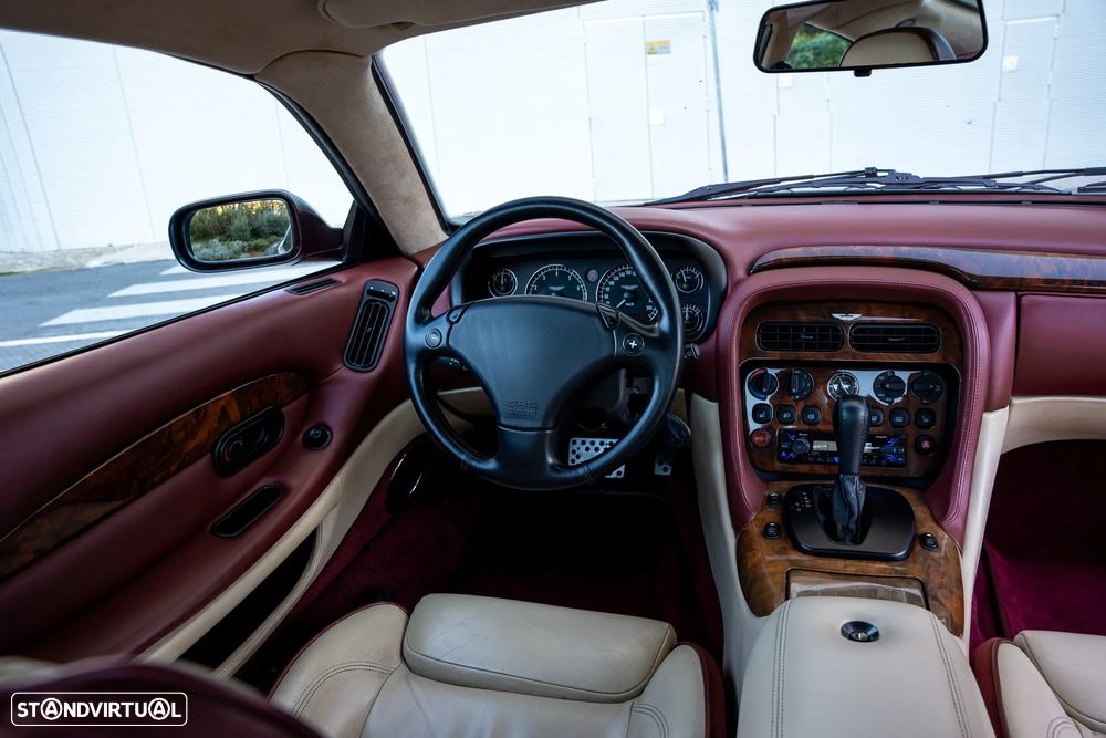 Aston Martin DB7 Vantage Coupé - 21