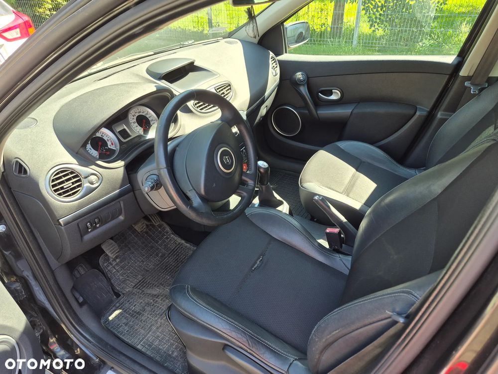 Renault Clio - 8