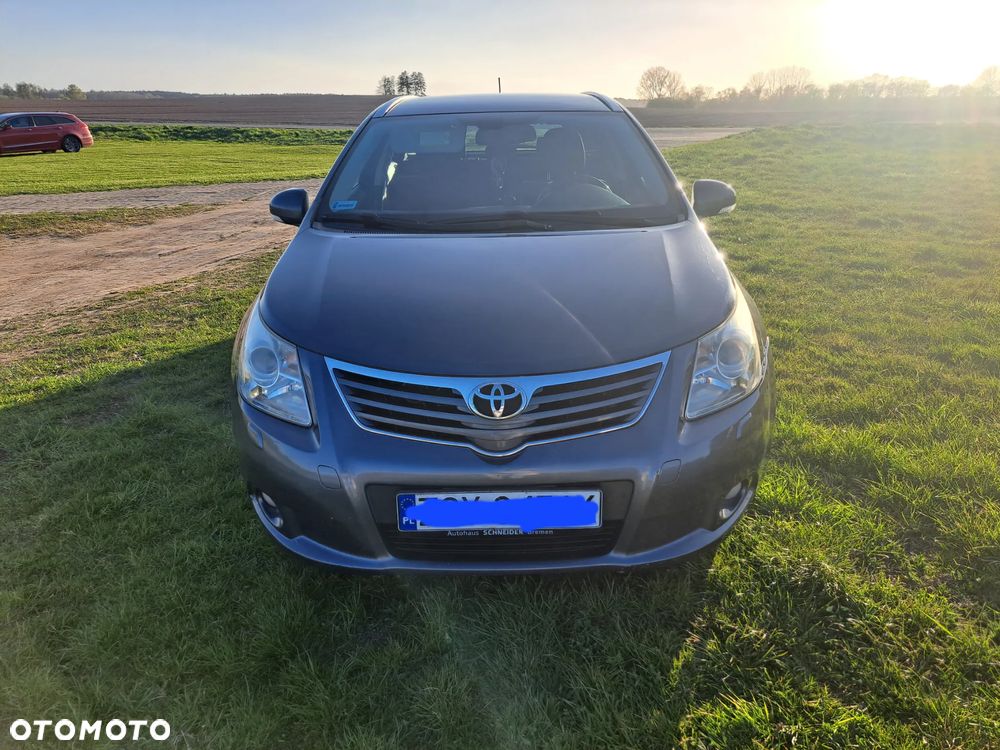 Toyota Avensis 1.8 Sol - 1
