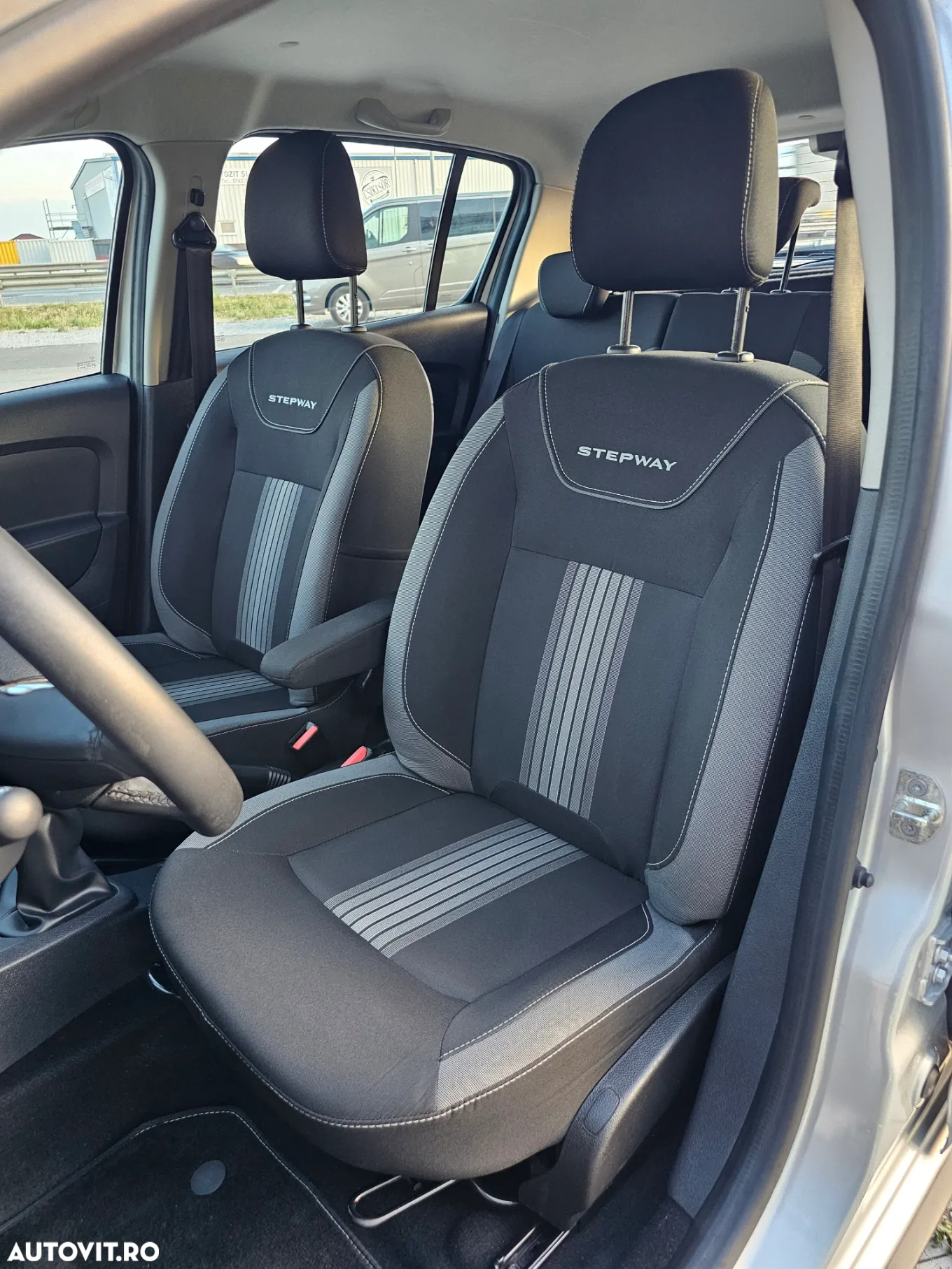 Dacia Sandero TCe 90 Celebration - 9