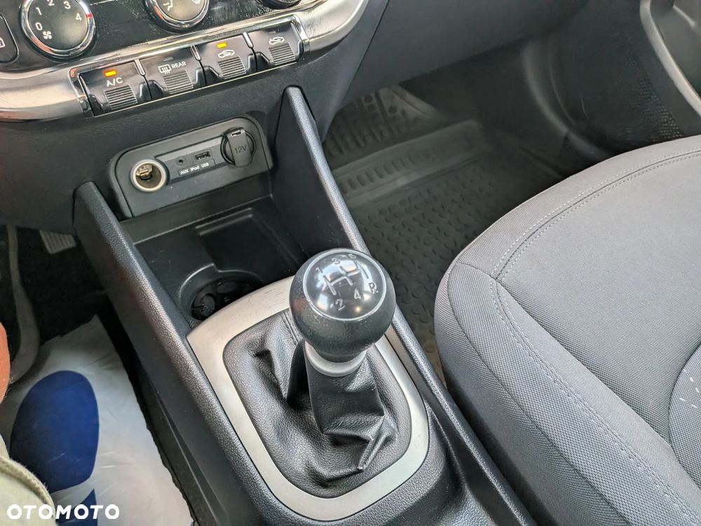 Kia Rio 1.2 L - 26