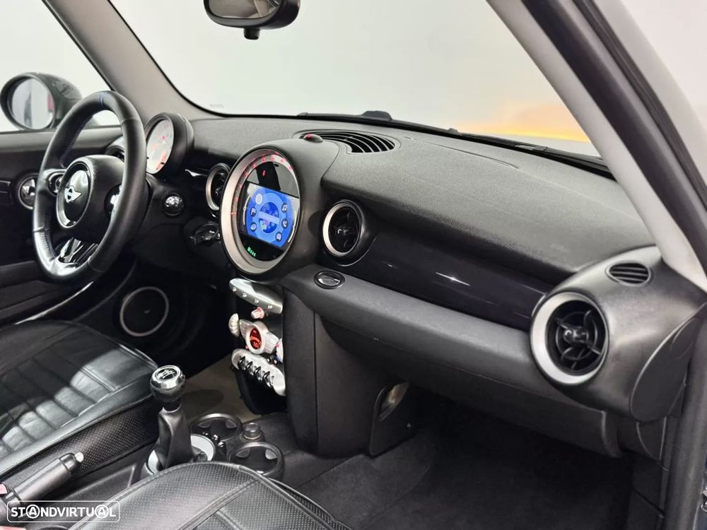 MINI 3 Portas Cooper D - 39