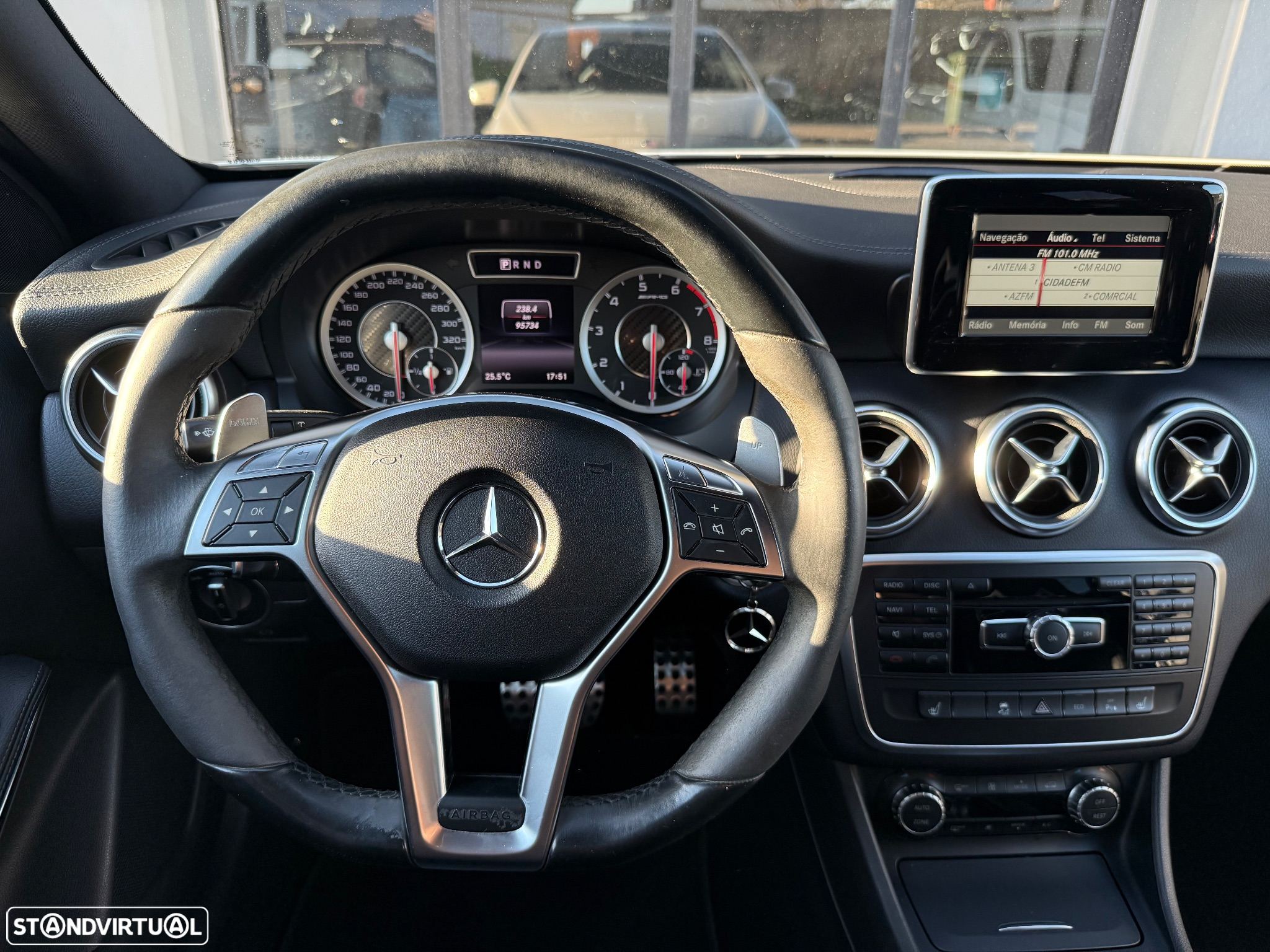 Mercedes-Benz A 45 AMG 4-Matic - 18