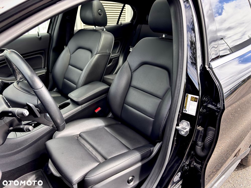 Mercedes-Benz GLA 250 7G-DCT AMG Line - 14