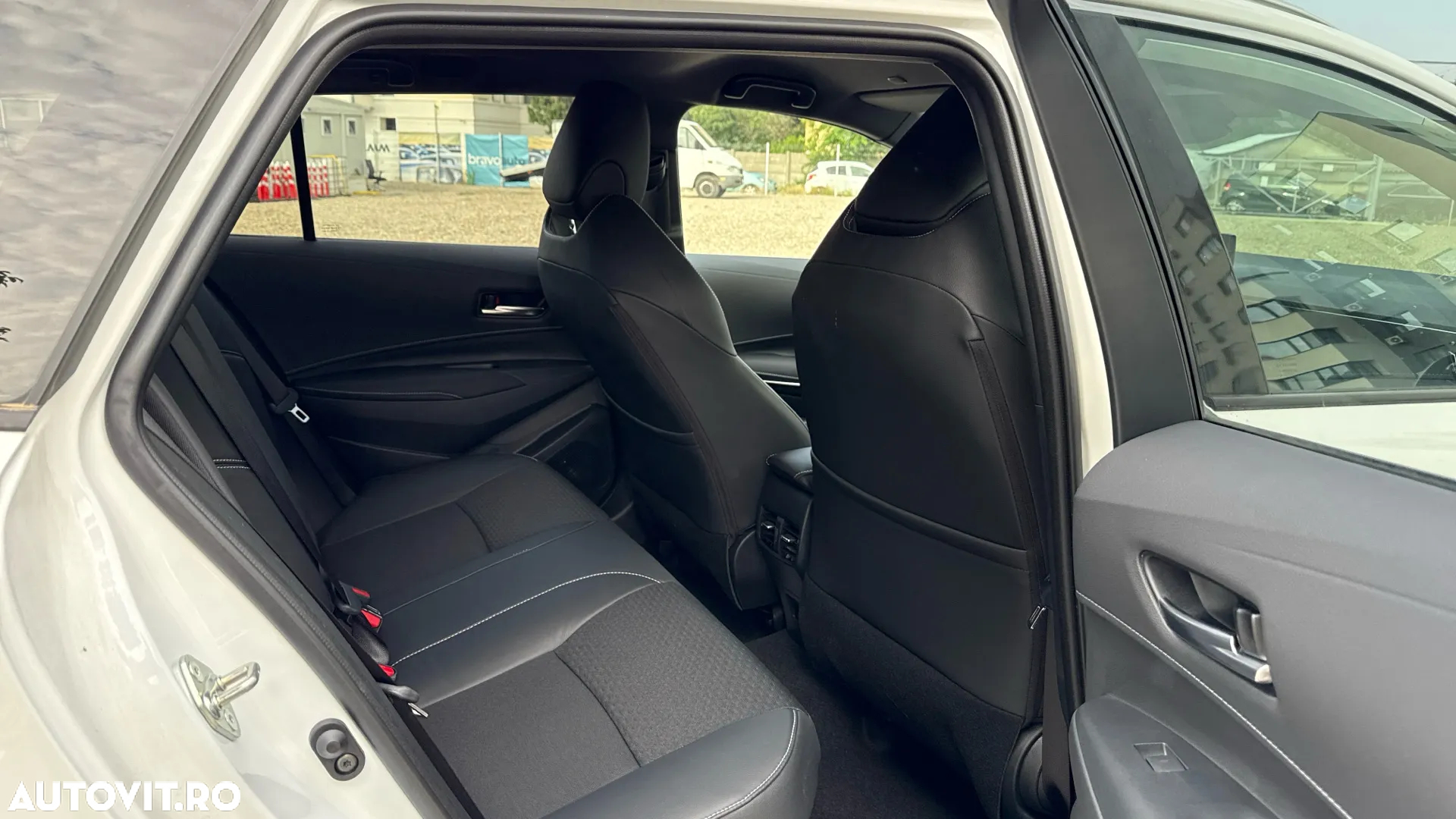 Toyota Corolla 1.8 HSD TS Exclusive - 4