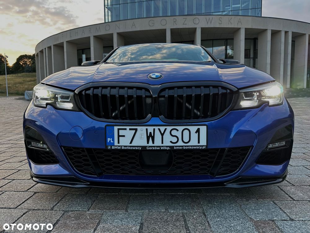 BMW Seria 3 330i M Sport - 17