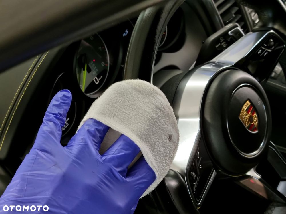 Porsche Cayenne - 33