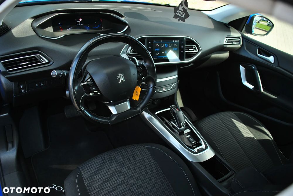 Peugeot 308 1.5 BlueHDi Active Pack Business S&S EAT8 - 15