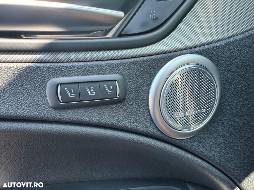 Alfa Romeo Stelvio - 16