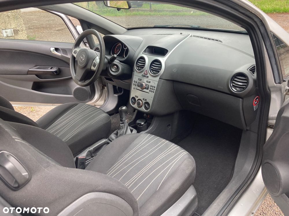 Opel Corsa 1.2 16V Enjoy - 5