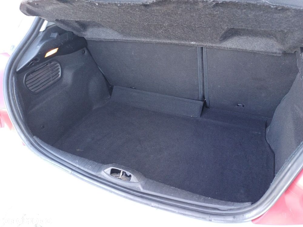 Peugeot 208 1.2 PureTech Style - 23