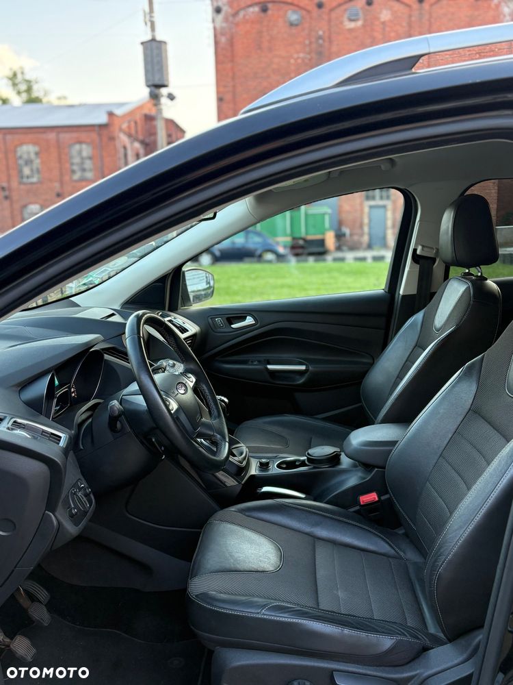 Ford Kuga - 12