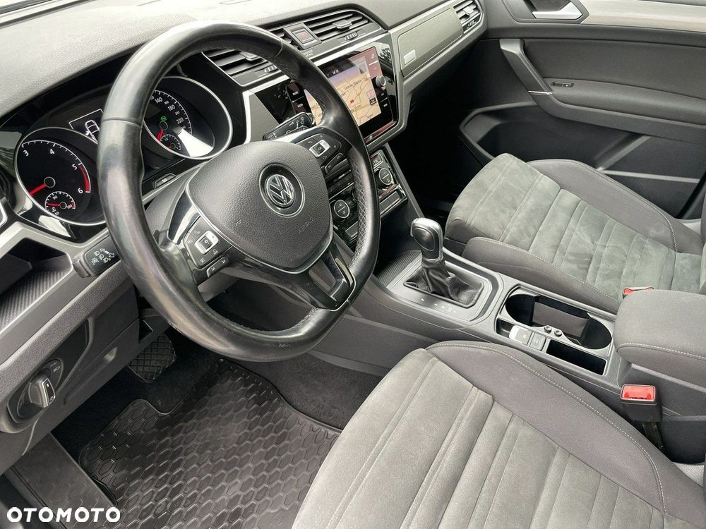 Volkswagen Touran - 9