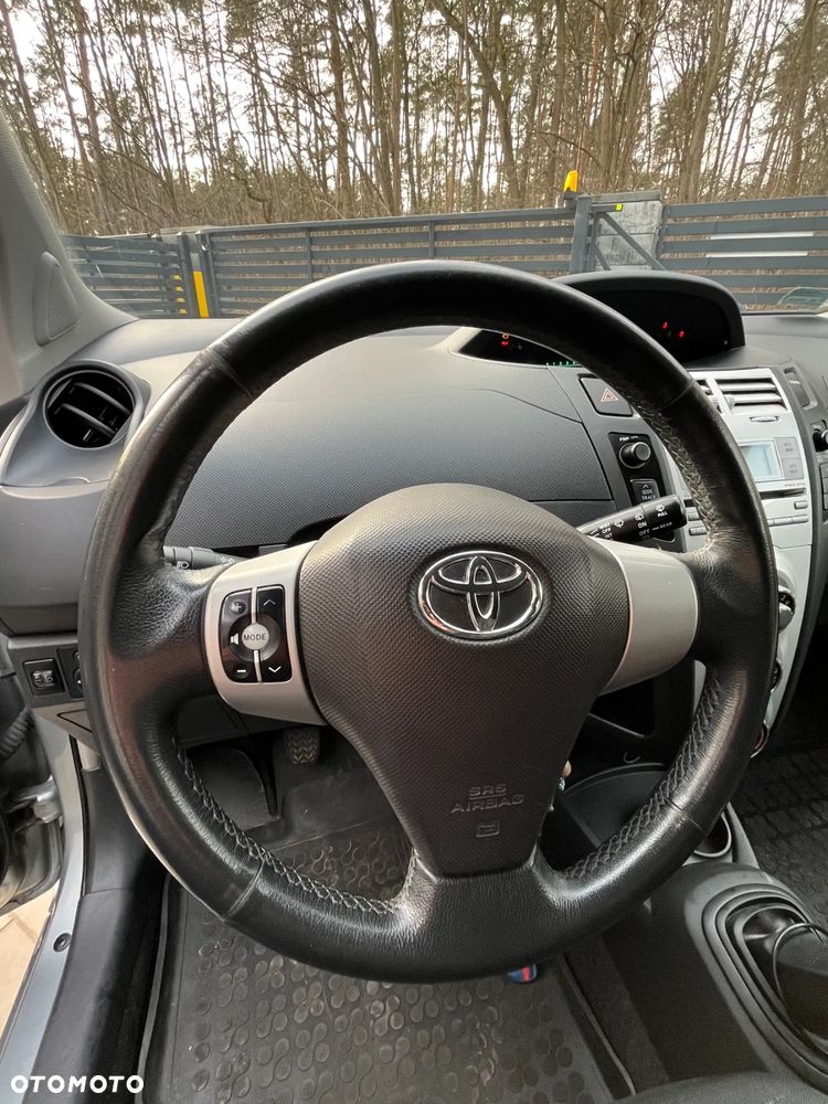 Toyota Yaris 1.3 Luna - 11