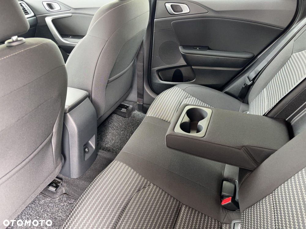Kia XCeed 1.5 T-GDI M DCT - 16