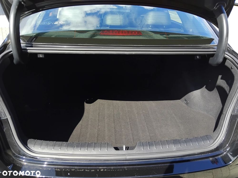 Kia Optima 1.6 T-GDI L DCT - 24