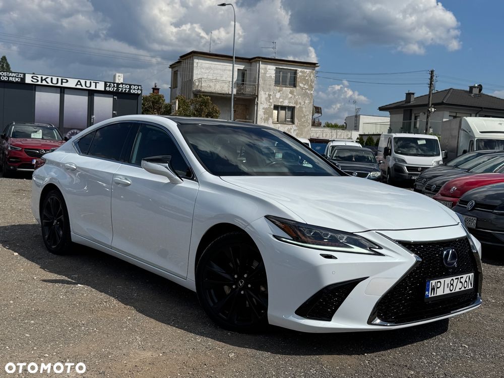 Lexus ES 300h F Sport - 11