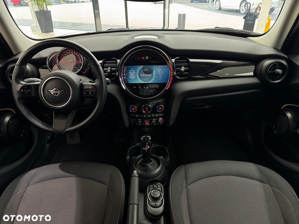 MINI Cooper Standard - 14