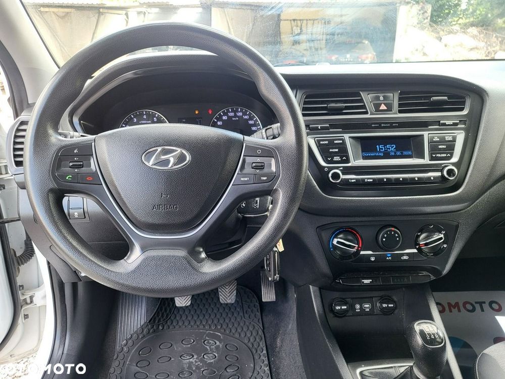 Hyundai i20 - 17