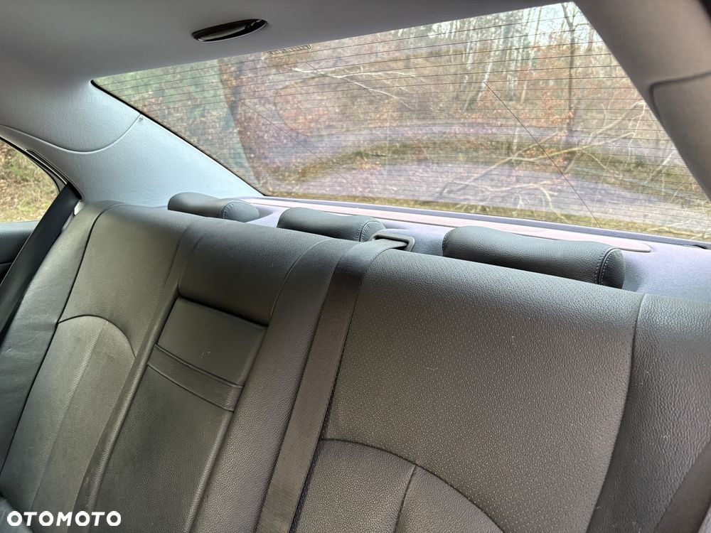 Mercedes-Benz Klasa E 220 CDI Automatik Avantgarde - 16
