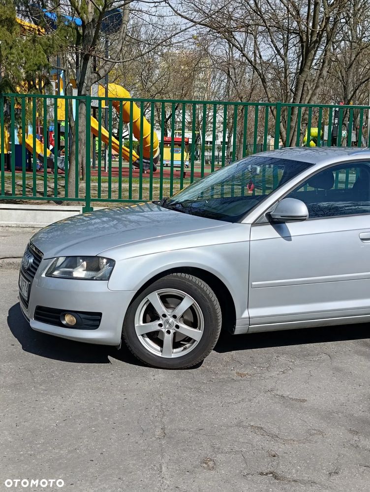 Audi A3 Sportback 1.8 TFSI Ambiente - 4