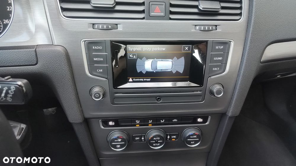 Volkswagen Golf - 21