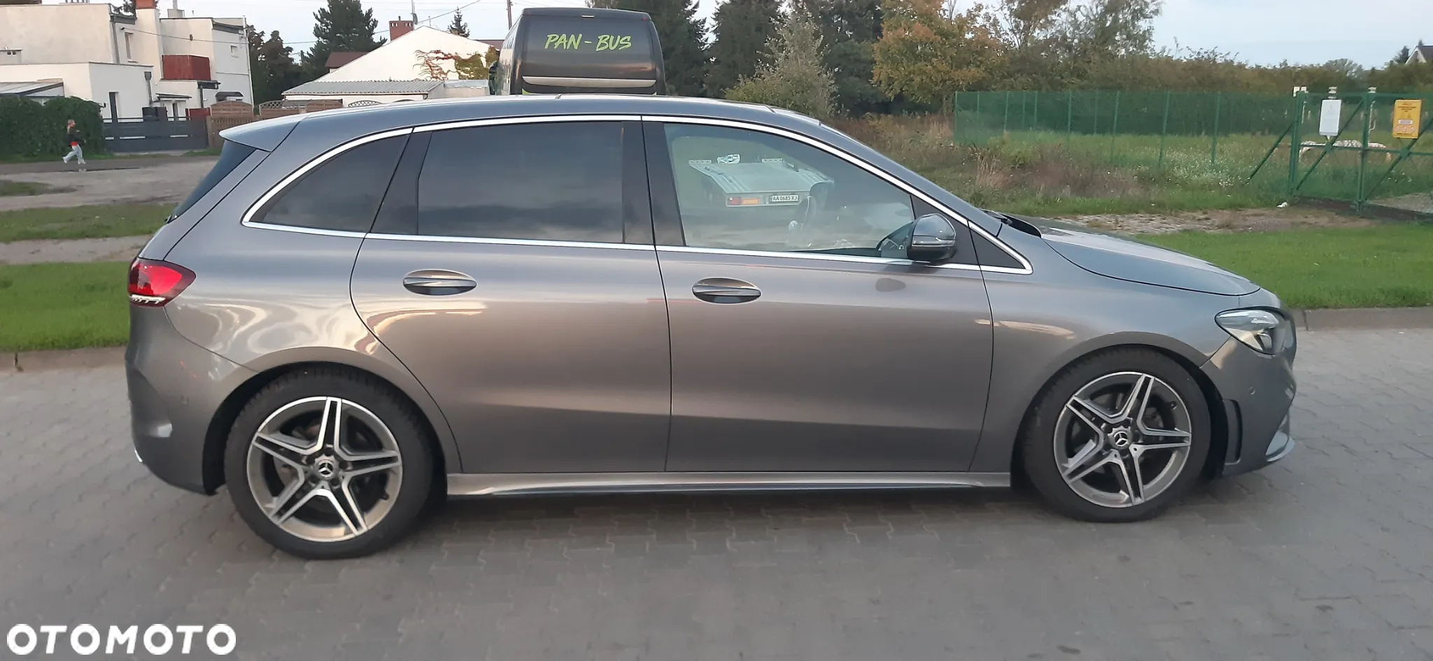Mercedes-Benz Klasa B 180 7G-DCT AMG Line - 11