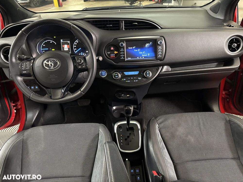 Toyota Yaris - 10