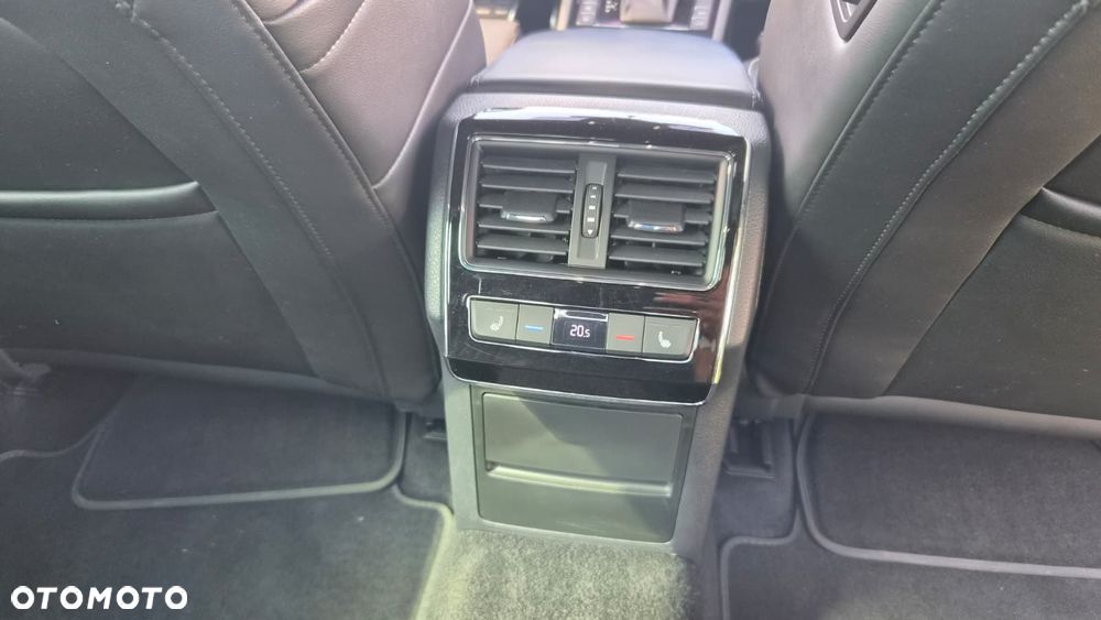 Skoda Superb 2.0 TSI 4x4 L&K DSG - 26