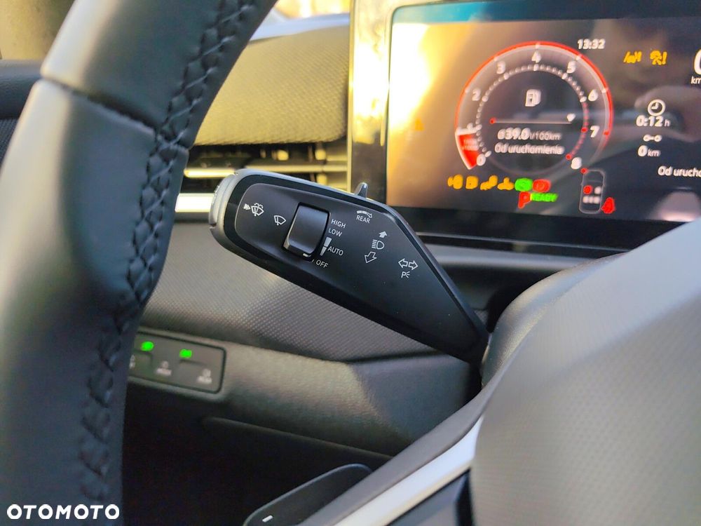 Volkswagen T-Roc 1.5 TSI Life DSG - 22