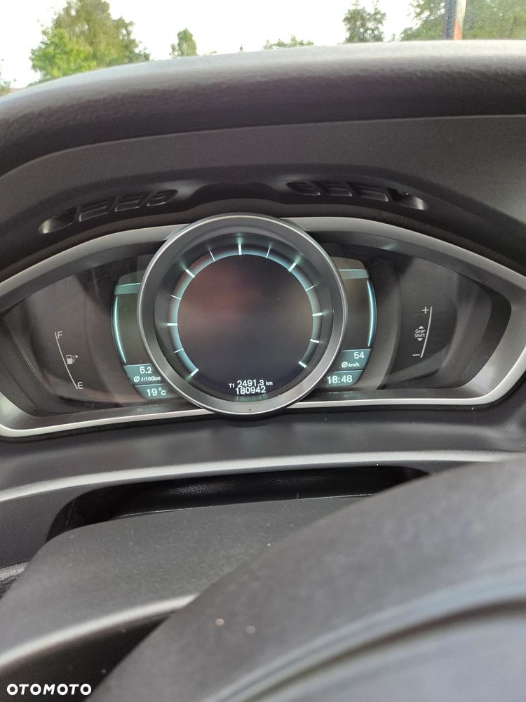Volvo V40 D2 Momentum - 19