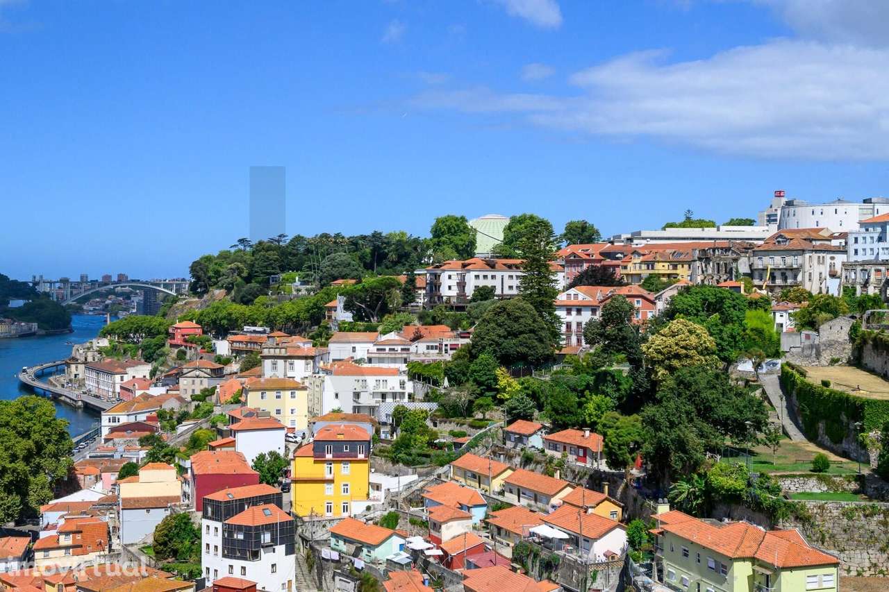 Apartamento T3 para venda, no Centro Histórico com vista rio - Grande imagem: 3/33