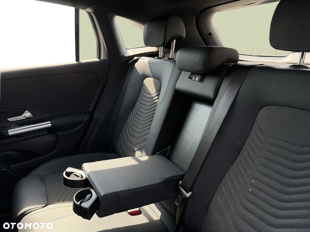 Mercedes-Benz EQA 250+ 70.5kWh Progressive - 15